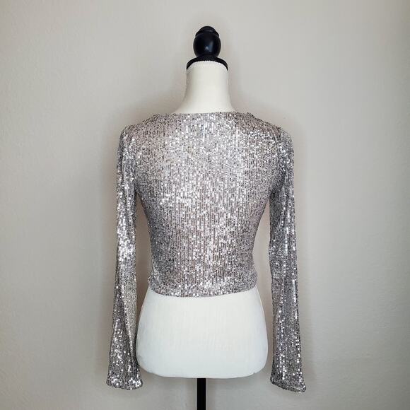 Guess Silver Sequin Crop Top Small - Picture 3 of 6